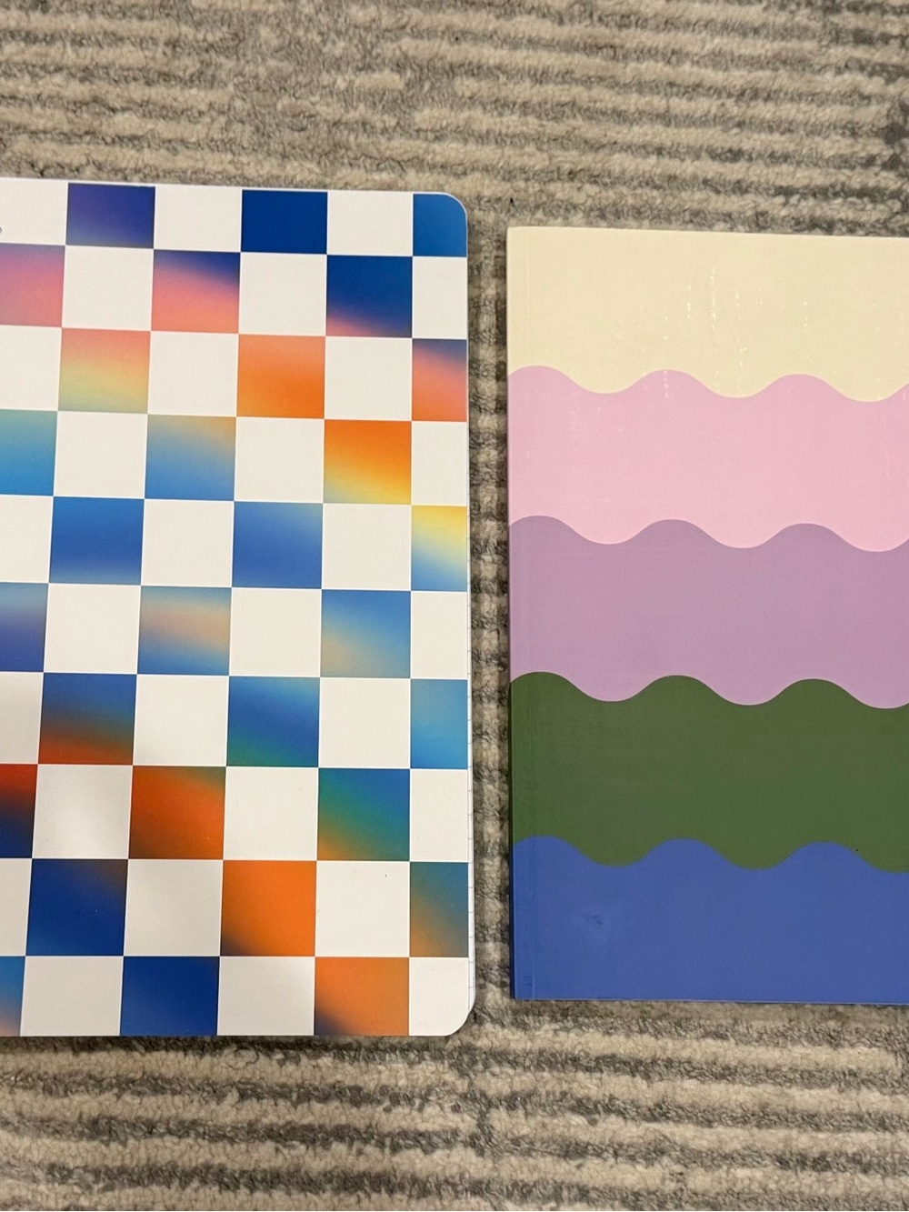 2 Modern, Stylish Notebboks - Picture 2 of 6